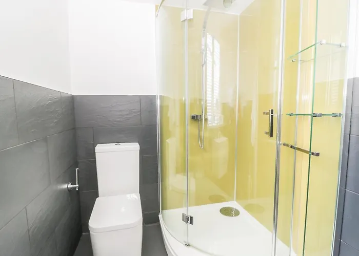 Apartman 11 Camden Building *